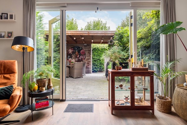 Ik zou deze makelaar zeker aanbevelen bij vrienden of familie!